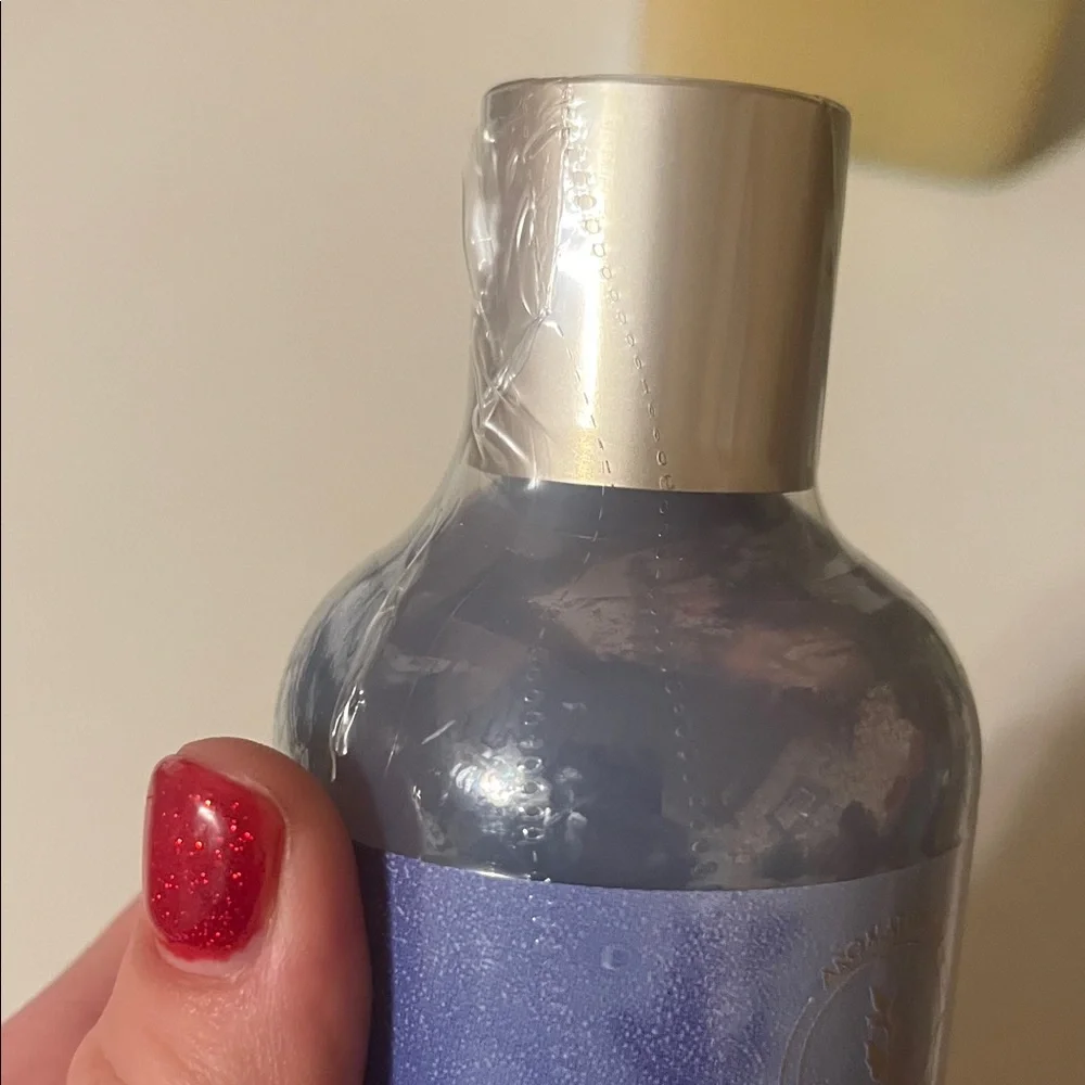 Bath & Body Works SLEEP Lavender Vanilla Body Wash - Picture 3 of 4